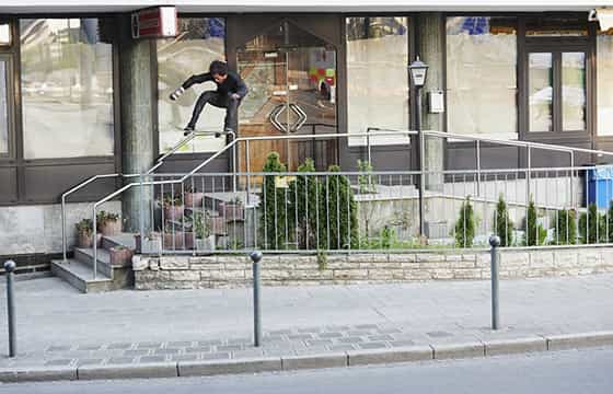 Chris Pfanner's "Cobblestrasse" Spitfire Part