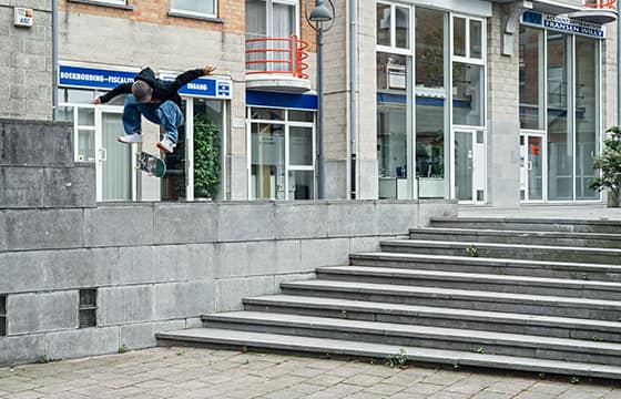 DC SHOES - POP TRADING COMPANY