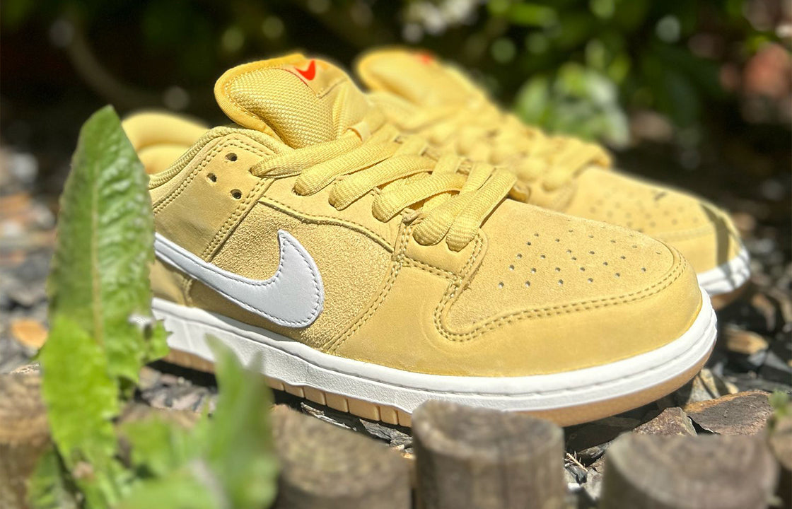 Nike SB Dunk - Saturn Gold Orange Label Release