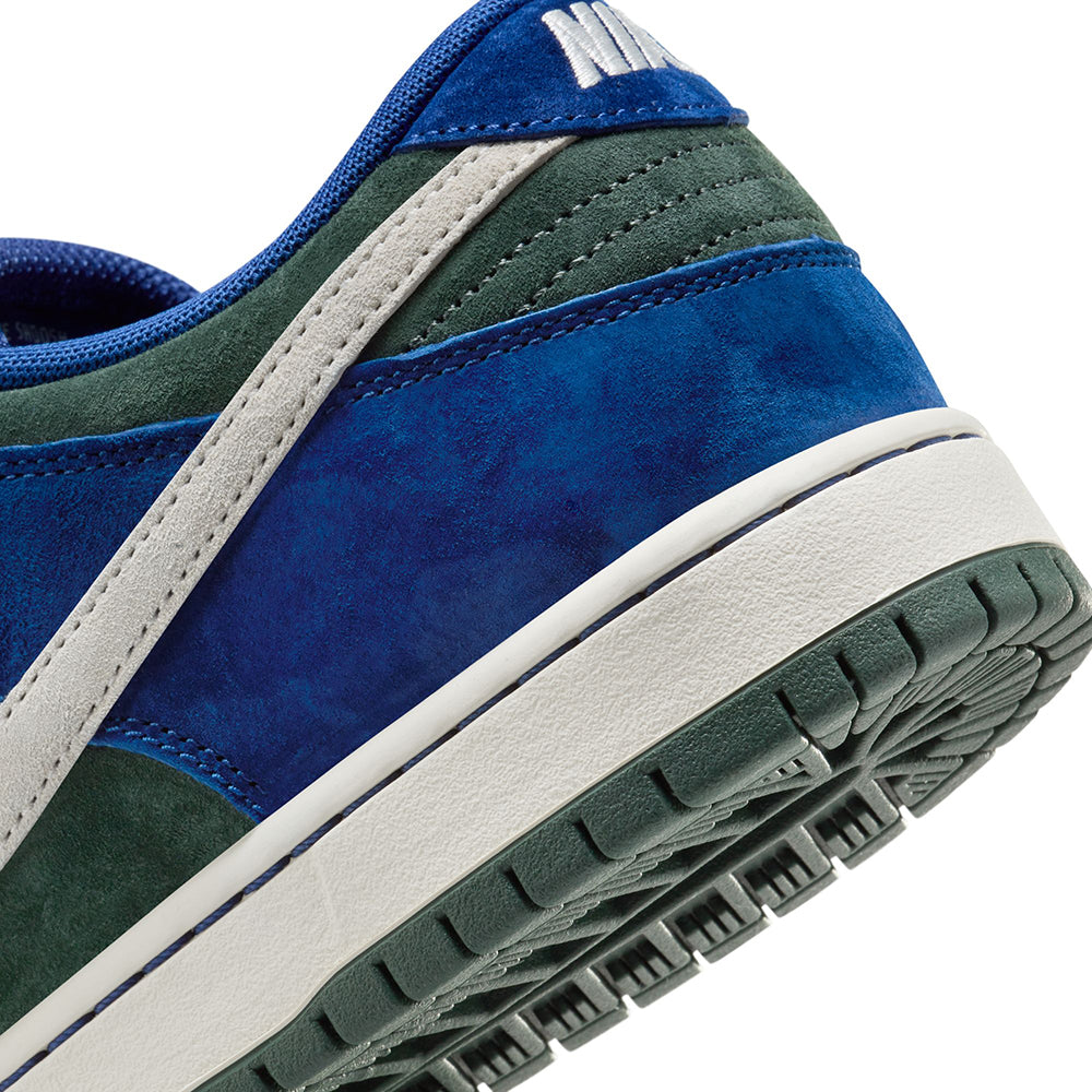 Nike SB Dunk Low Pro Shoes Deep Royal Blue/Sail-Vintage Green