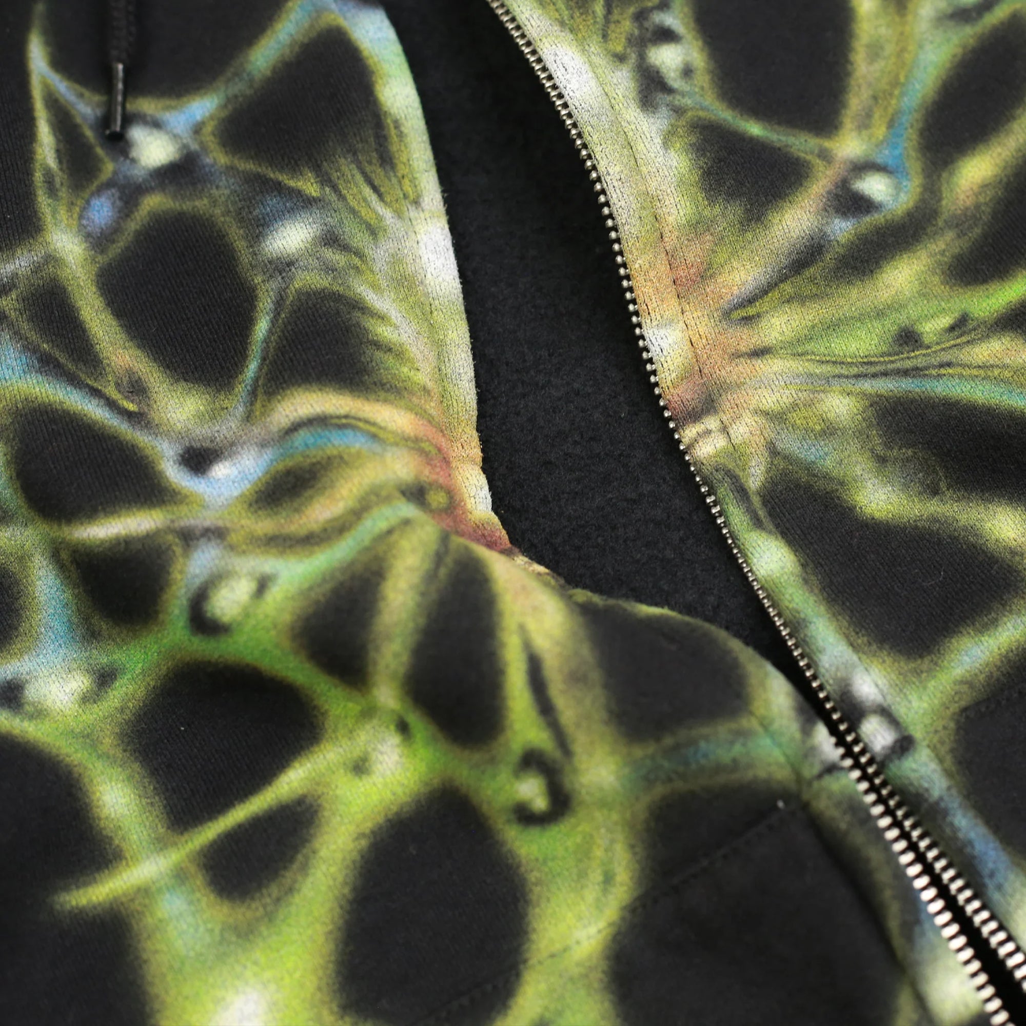 Yardsale Webber Hood Black