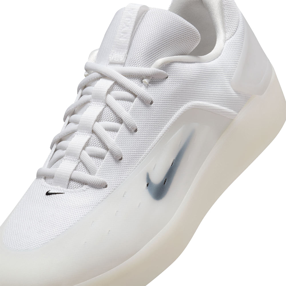 Nike SB Zoom Nyjah 4 Shoes White/Black-White-Black