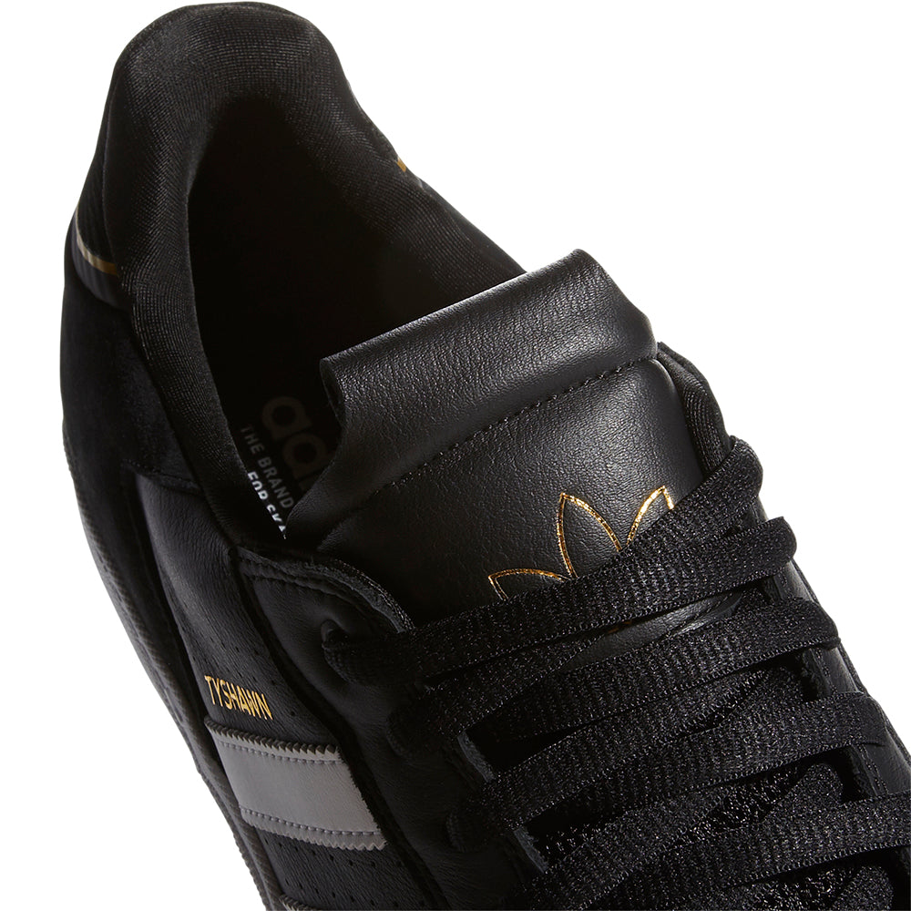 adidas Tyshawn Low shoes core black/cloud white/gold metallic