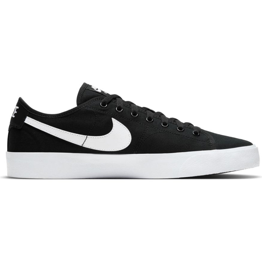 Nike SB BLZR Court black/white-black-gum light brown