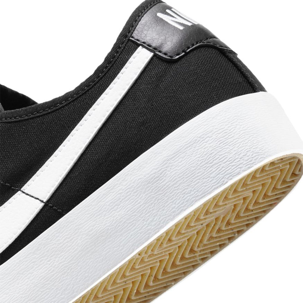 Nike SB BLZR Court black/white-black-gum light brown