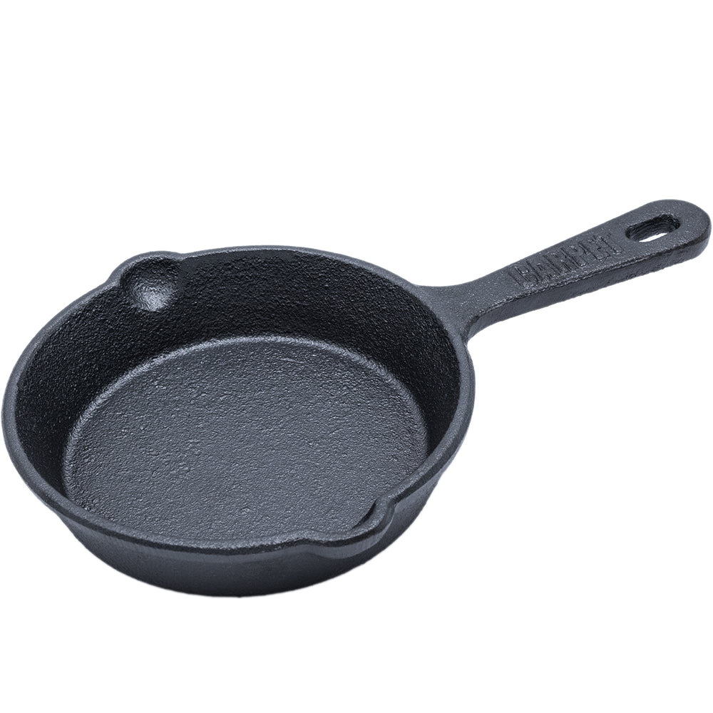 Carpet Company C-Star Cast Iron Egg Skillet