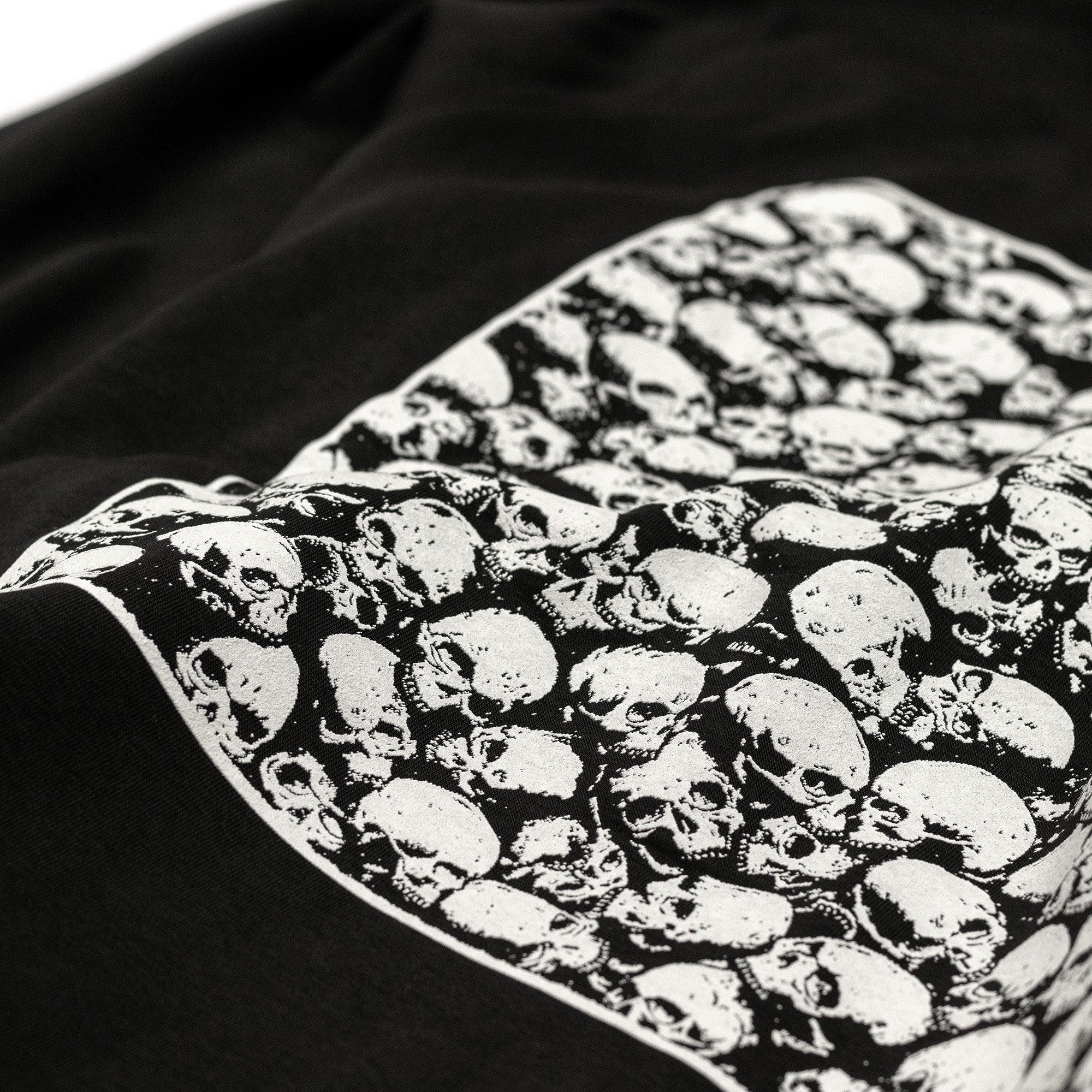 Dungeon Gateway Endless Zip Hood Black