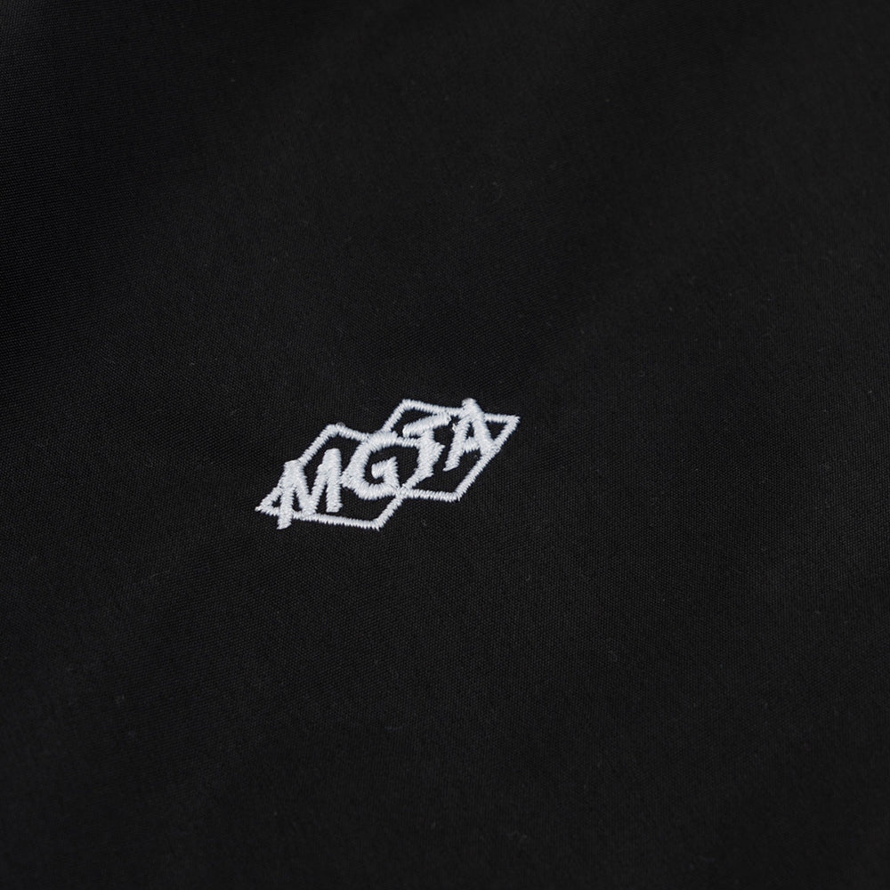 Magenta Très Tech V Neck Black