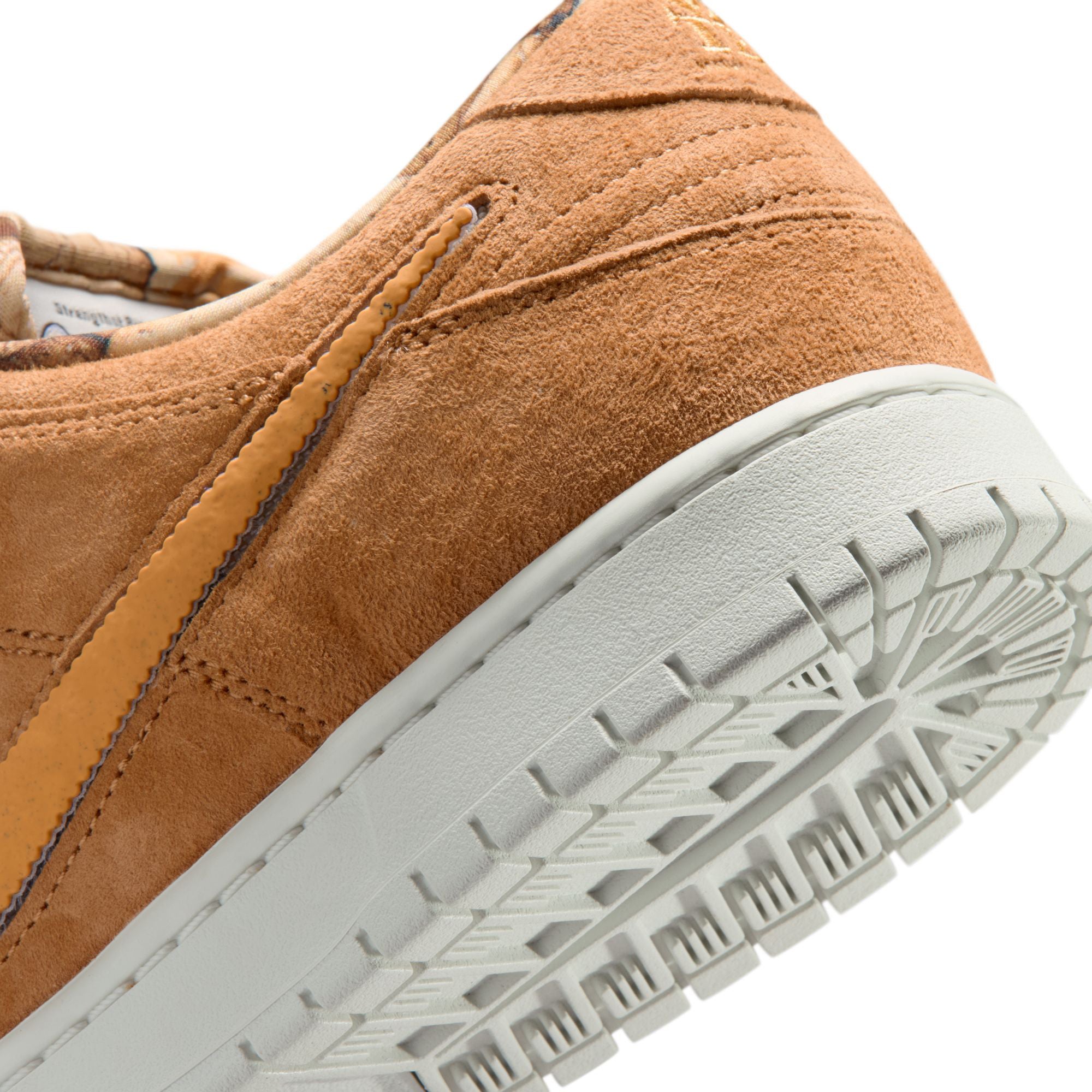 Nike SB x NOTE Dunk Low Pro QS 