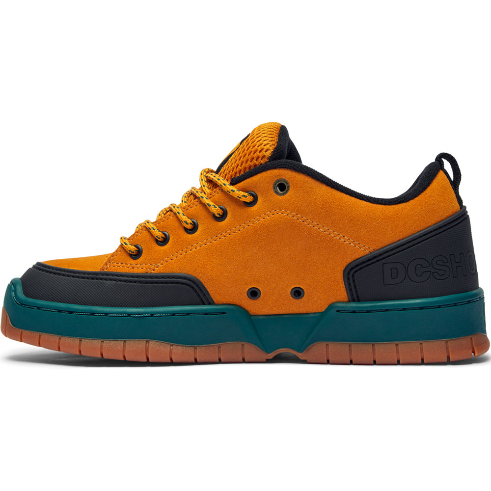 DC x Bronze 56K Clocker Shoes wheat/black