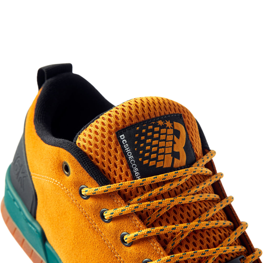 DC x Bronze 56K Clocker Shoes wheat/black