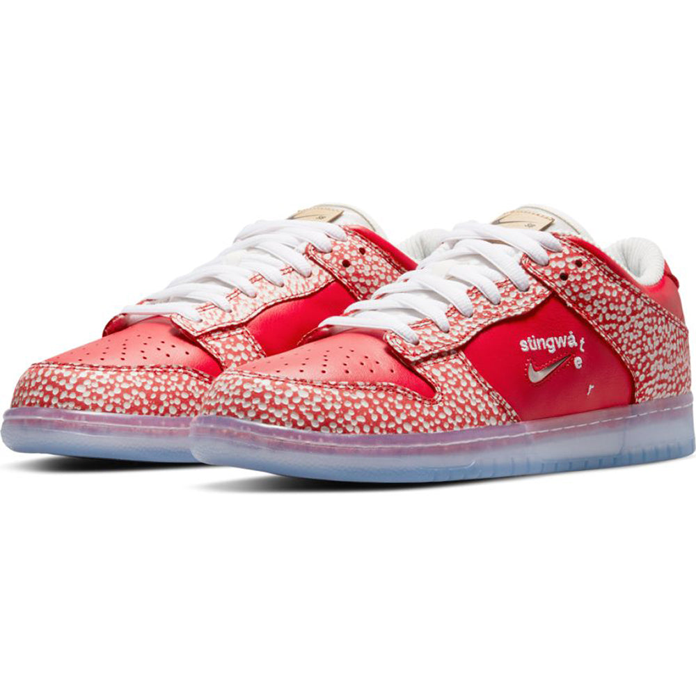 Nike SB x Stingwater Dunk Low OG QS chile red/clear-white-sail