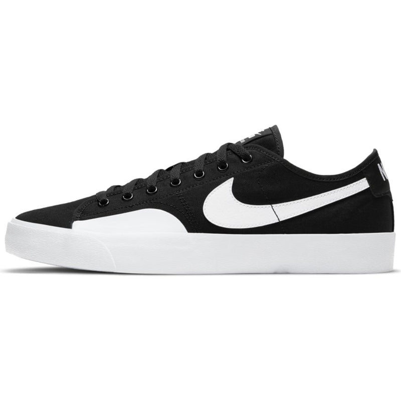 Nike SB BLZR Court black/white-black-gum light brown