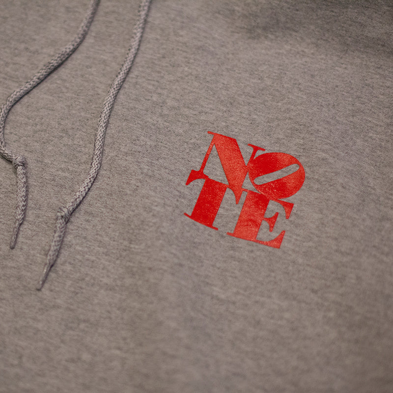 NOTE Bee Back sport grey/red hood