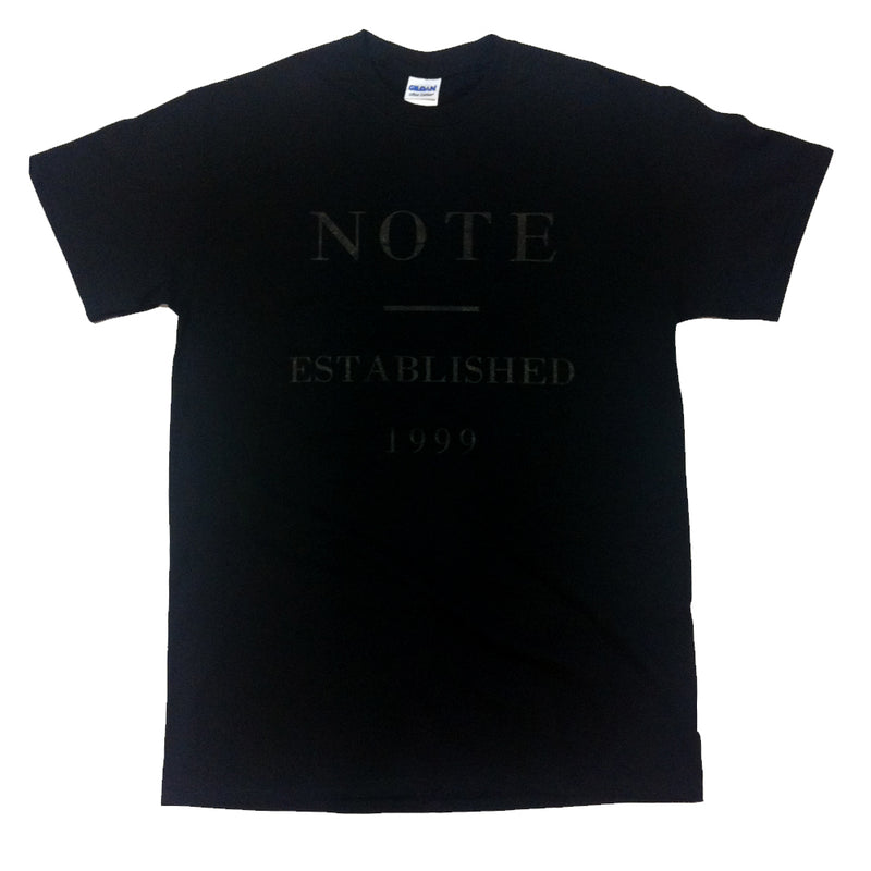NOTE Established black/black T shirt
